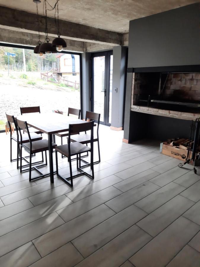 Casa De Invitados Con Parrilla Y Horno A Lena Ushuaia Dış mekan fotoğraf