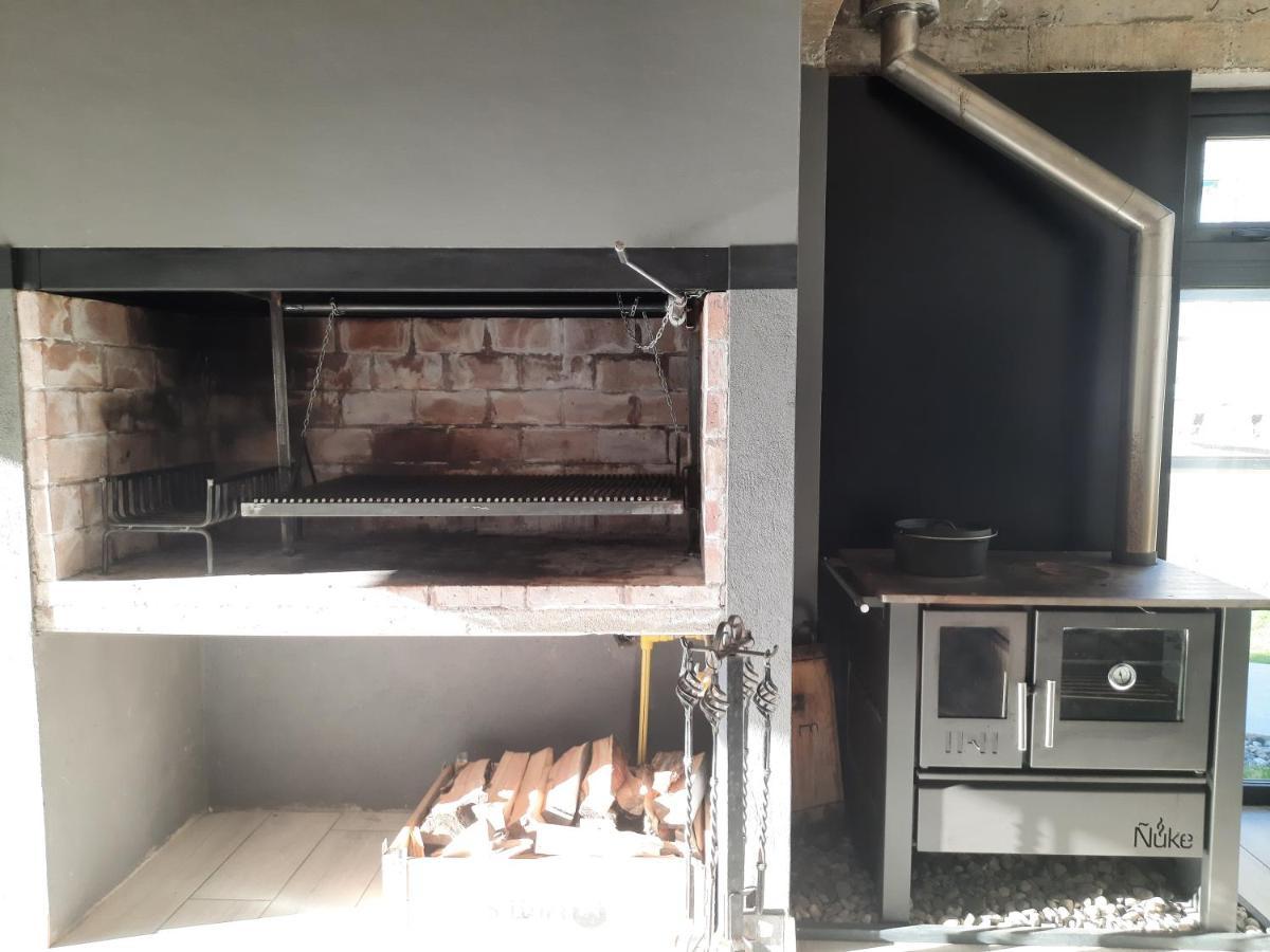 Casa De Invitados Con Parrilla Y Horno A Lena Ushuaia Dış mekan fotoğraf